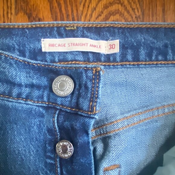 Levi's Ribcage Straight Ankle Jeans, Size 30 - Picture 3 of 4